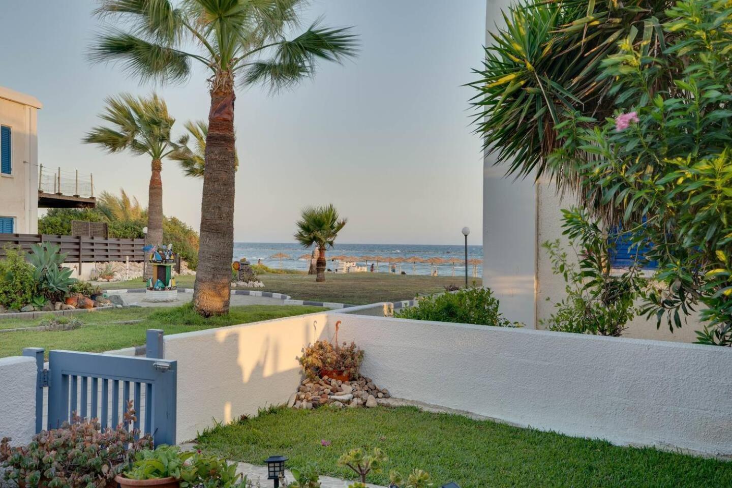 Ammos Villa 20 Side Seaview Larnaca Dış mekan fotoğraf